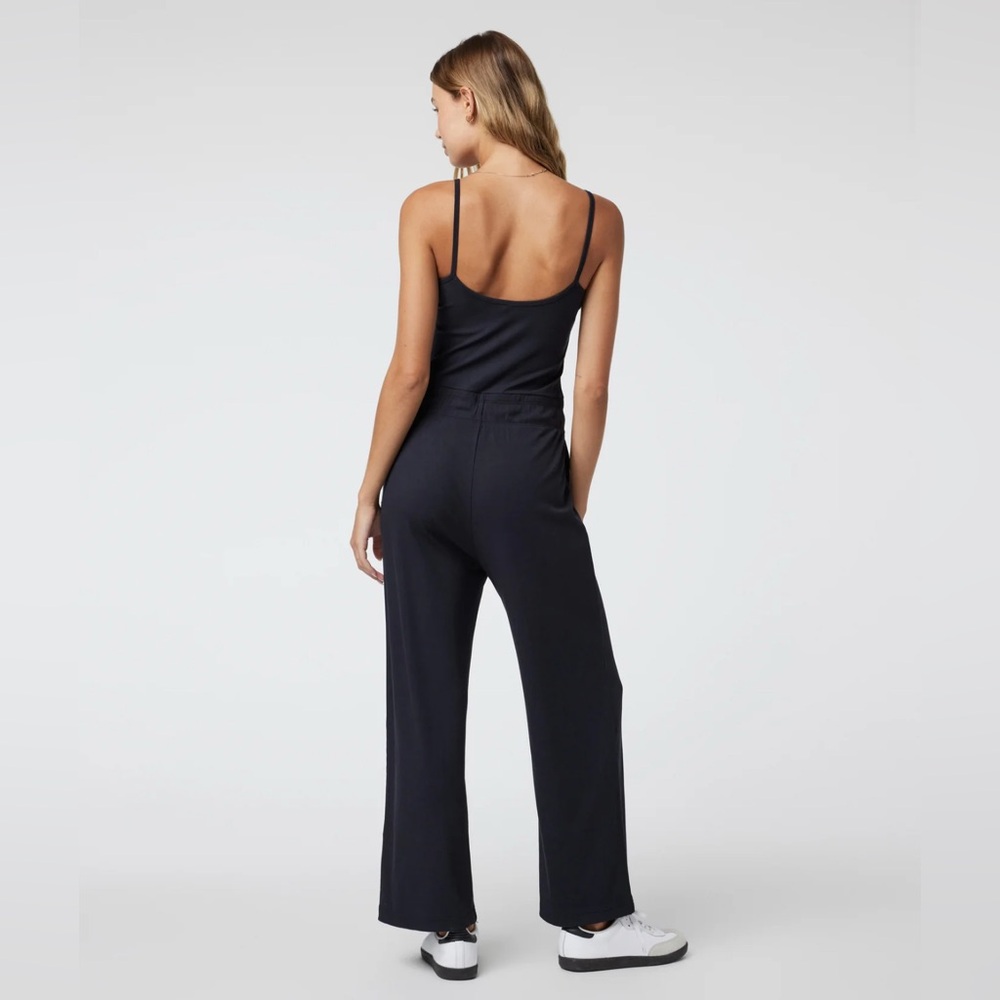 VUORI Pose Henley Jumpsuit - Picture 3 of 4
